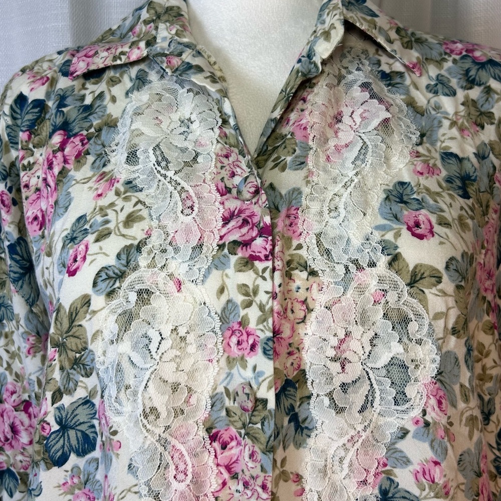 Vintage White/Gold Tag Vintage Victorias Secret Floral and Lace Sleep Shirt r15 - Picture 5 of 7
